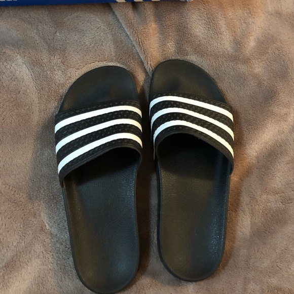Men's Adilette Shower Slides Sneaker - Picture 2 of 5